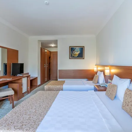 Hotel Miarosa Garden Konaklı