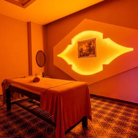 Miarosa Garden Hotel Konaklı