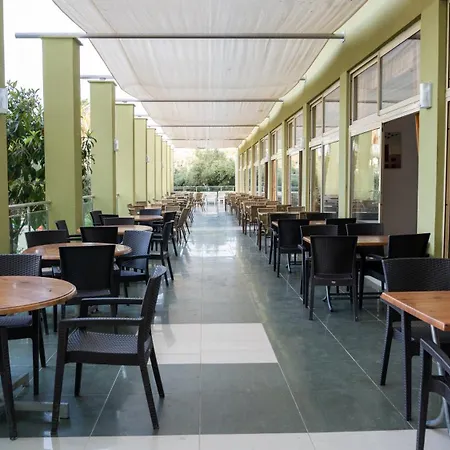 Miarosa Garden Hotel 4*