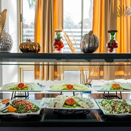 Hotel Miarosa Garden Konaklı