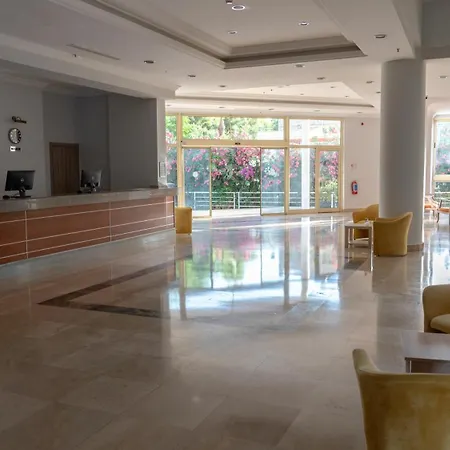 Miarosa Garden Hotel