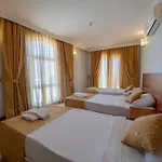 Miarosa Garden Hotel 4*